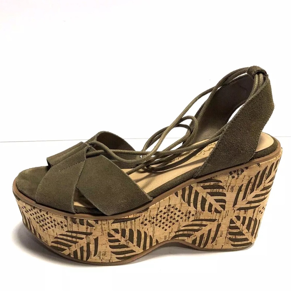Sbicca Women’s Staycation Wedge Sandals Khaki, Size 8 M.